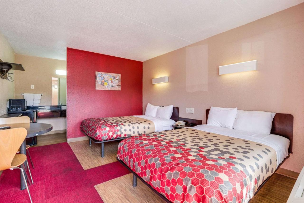 Econo Lodge Inn & Suites Terre Haute Exteriör bild