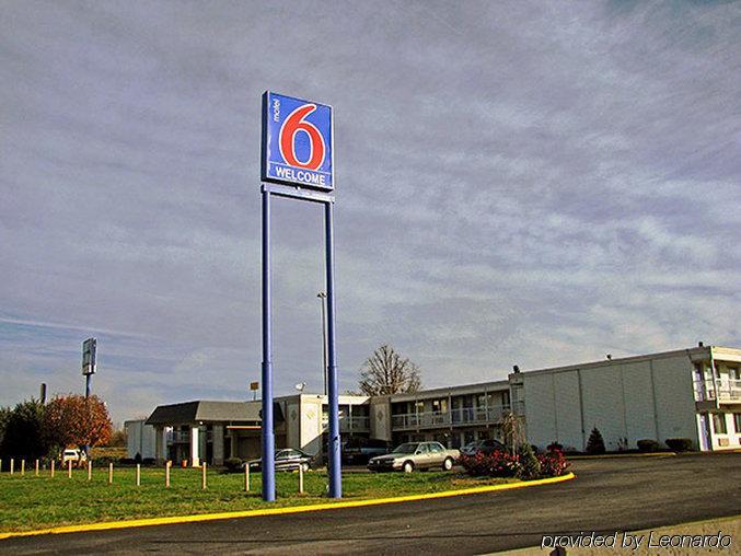 Econo Lodge Inn & Suites Terre Haute Exteriör bild